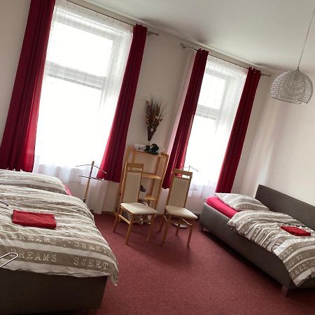 Apartman Relax ออลอโมตซ์ ภายนอก รูปภาพ
