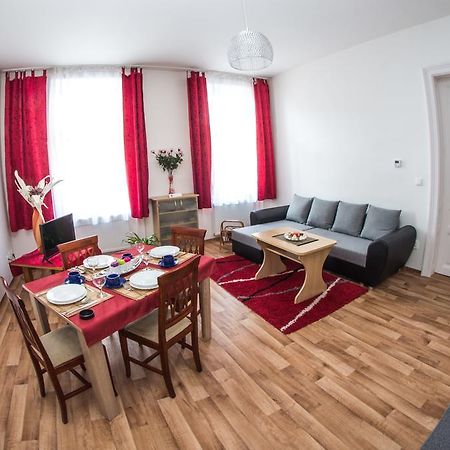 Apartman Relax ออลอโมตซ์ ภายนอก รูปภาพ